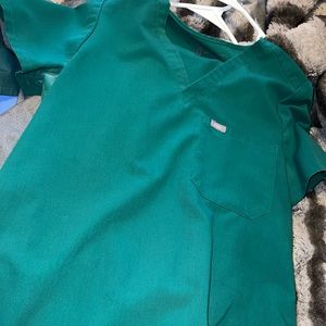 Figs set forest green